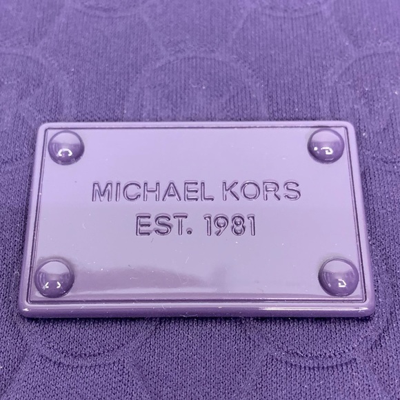Michael Kors Purple Embossed Soft Neoprene iPad Tablet Crossbody Purse Case Nwot - Picture 8 of 16